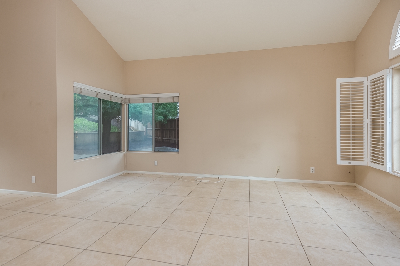 1891 Sea Pines Road El Cajon, CA 92019 - Photo 4 of 25
