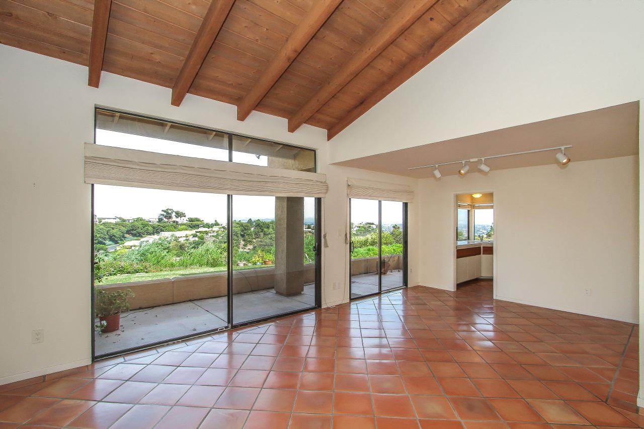 6685 Caminito Scioto La Jolla, CA 92037 - Photo 6 of 25