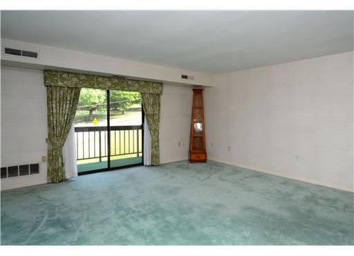 1500 Cochran Road, Unit 509 Pittsburgh, PA 15243 - Photo 5 of 18 Gallery Image 5