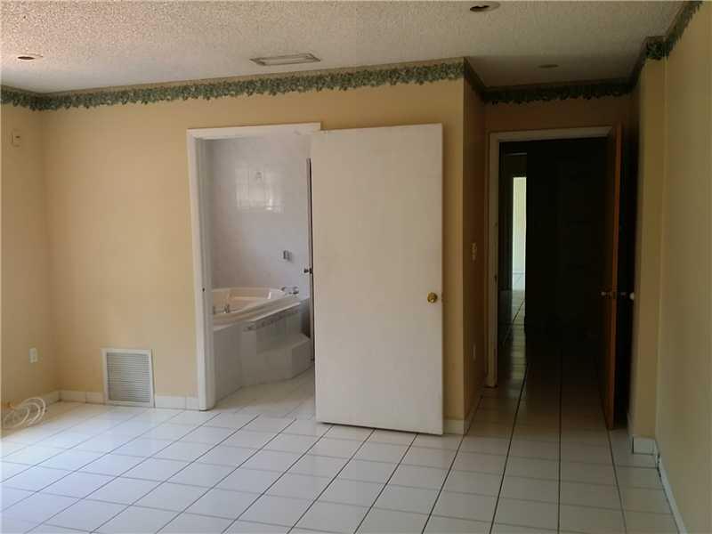 2701 Southwest 79th Avenue Miami, FL 33155 - Photo 8 of 21