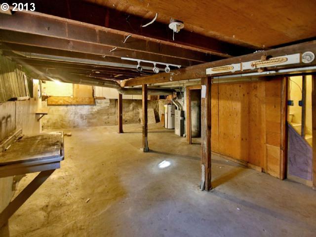 1805 North Sumner Street Portland, OR 97217 - Photo 14 of 16