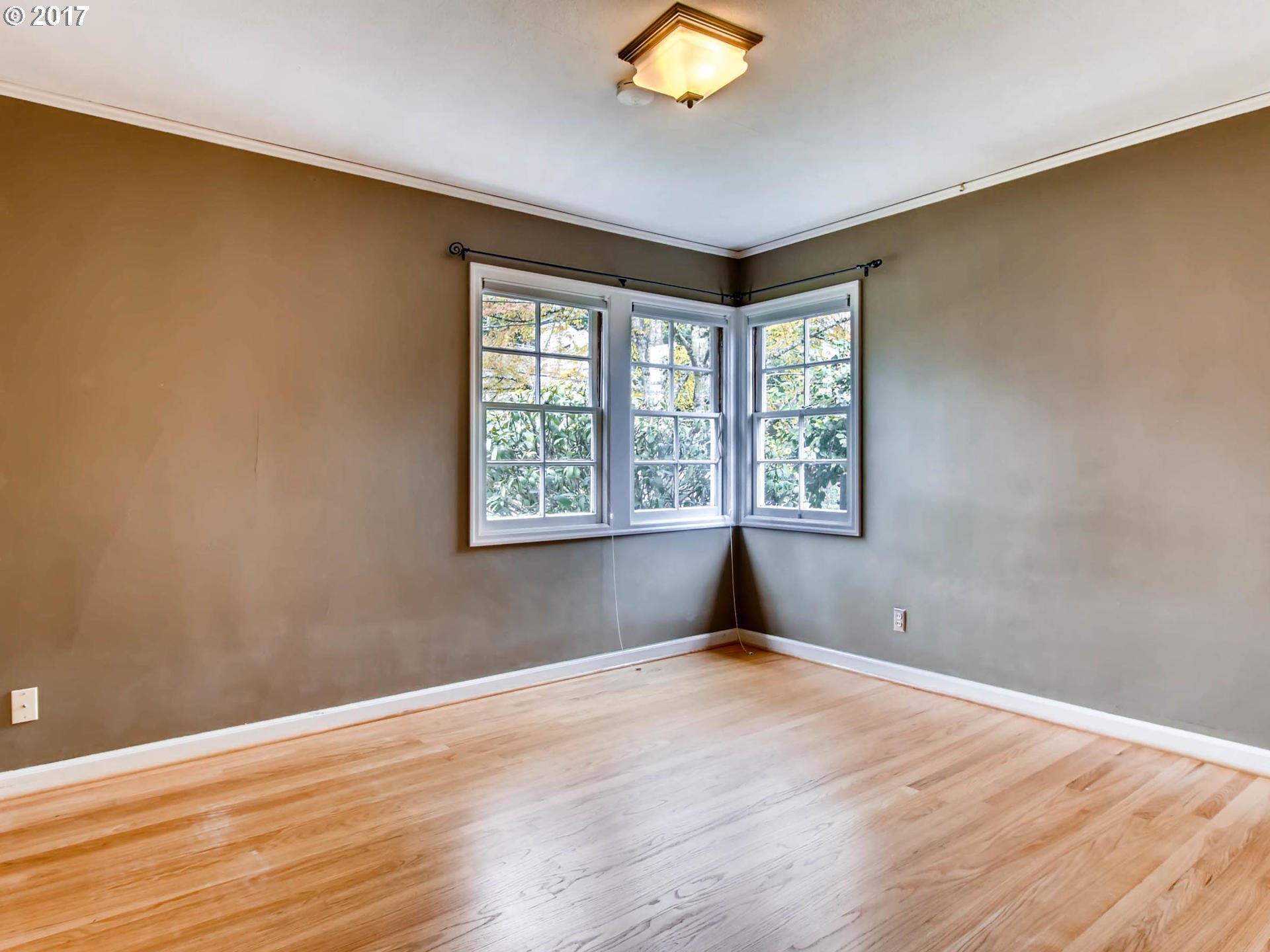 945 Southwest Troy Street Portland, OR 97219 - Photo 19 of 24 Gallery Image 19