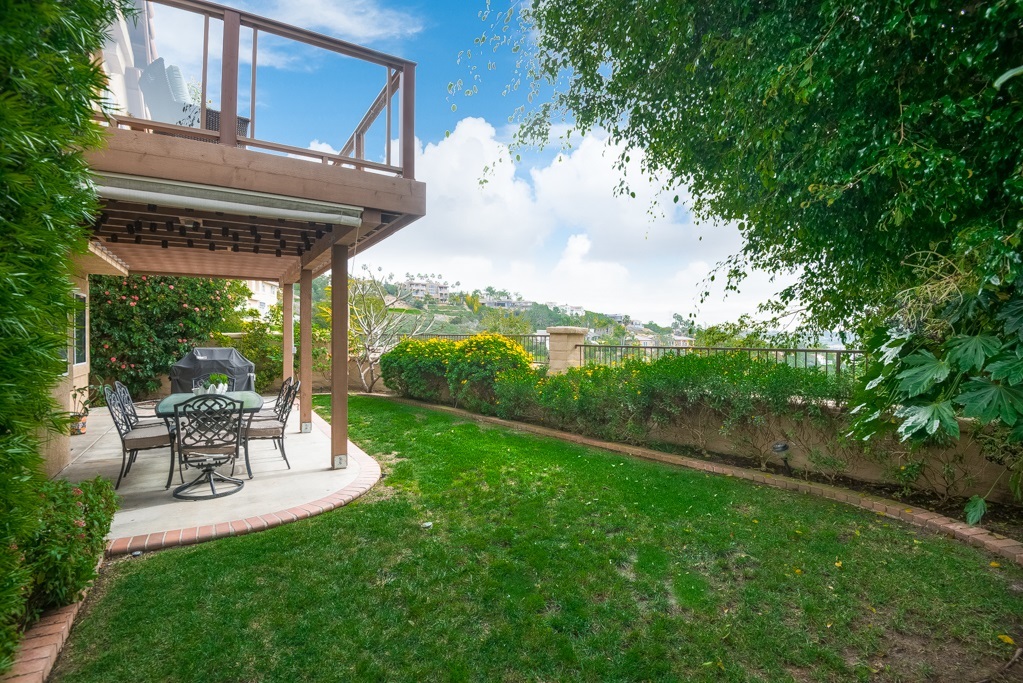 2375 Terraza Ribera Carlsbad, CA 92009 - Photo 23 of 25