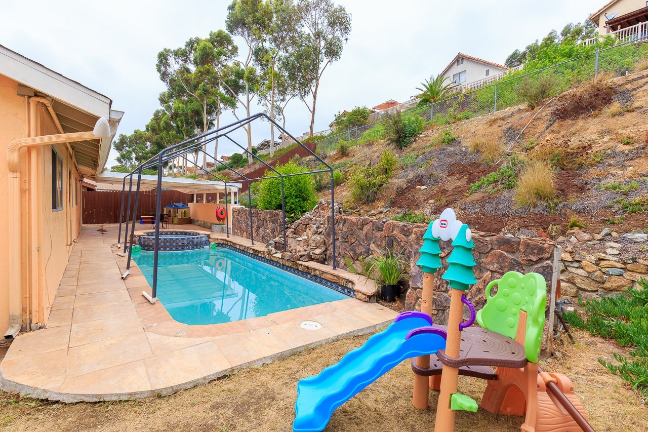 10362 Strawberry Lane Spring Valley, CA 91977 - Photo 22 of 23