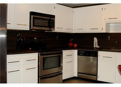 1901 Brickell Avenue, Unit B413 Miami, FL 33129 - Photo 5 of 8