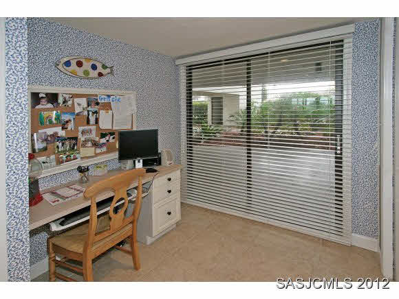 20 Dondanville Road St. Augustine, FL 32080 - Photo 14 of 25 Breakfast/office nook