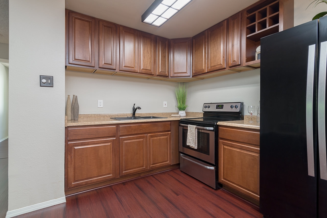 6390 Rancho Mission Road, Unit 201 San Diego, CA 92108 - Photo 8 of 24 Gallery Image 8