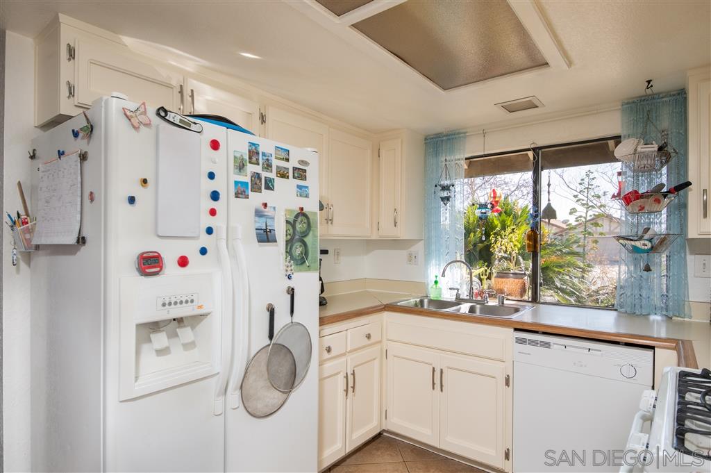 1406 West Persimmon Avenue Rialto, CA 92377 - Photo 16 of 25