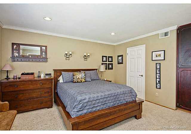 7018 Ivy Street Carlsbad, CA 92011 - Photo 12 of 23