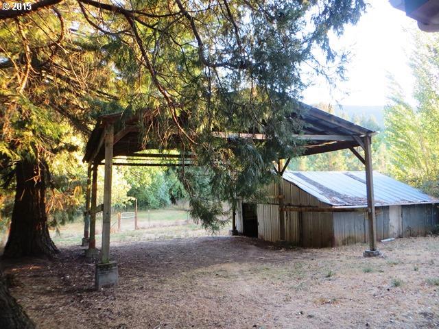 5351 Elkhead Road Yoncalla, OR 97499 - Photo 3 of 15