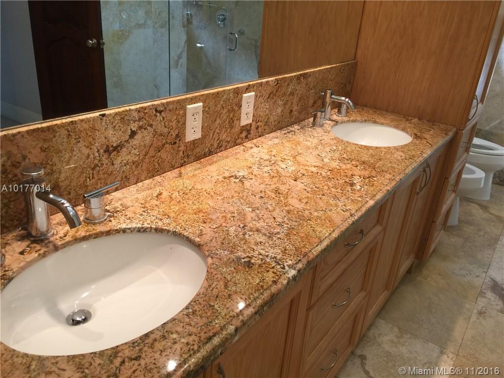 13550 Southwest 82nd Avenue Pinecrest, FL 33156 - Photo 15 of 29