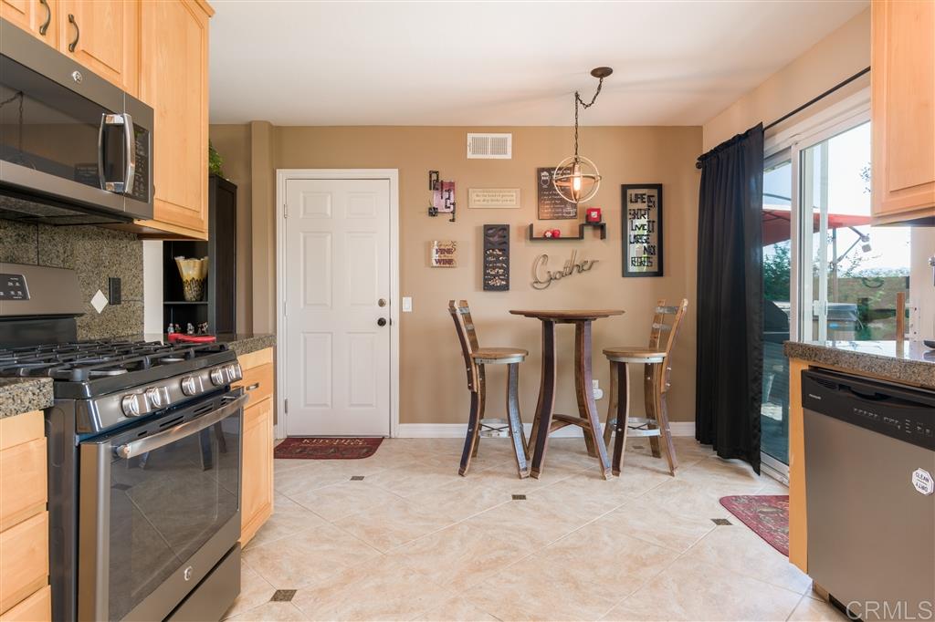 1324 Darwin Drive Oceanside, CA 92056 - Photo 4 of 25