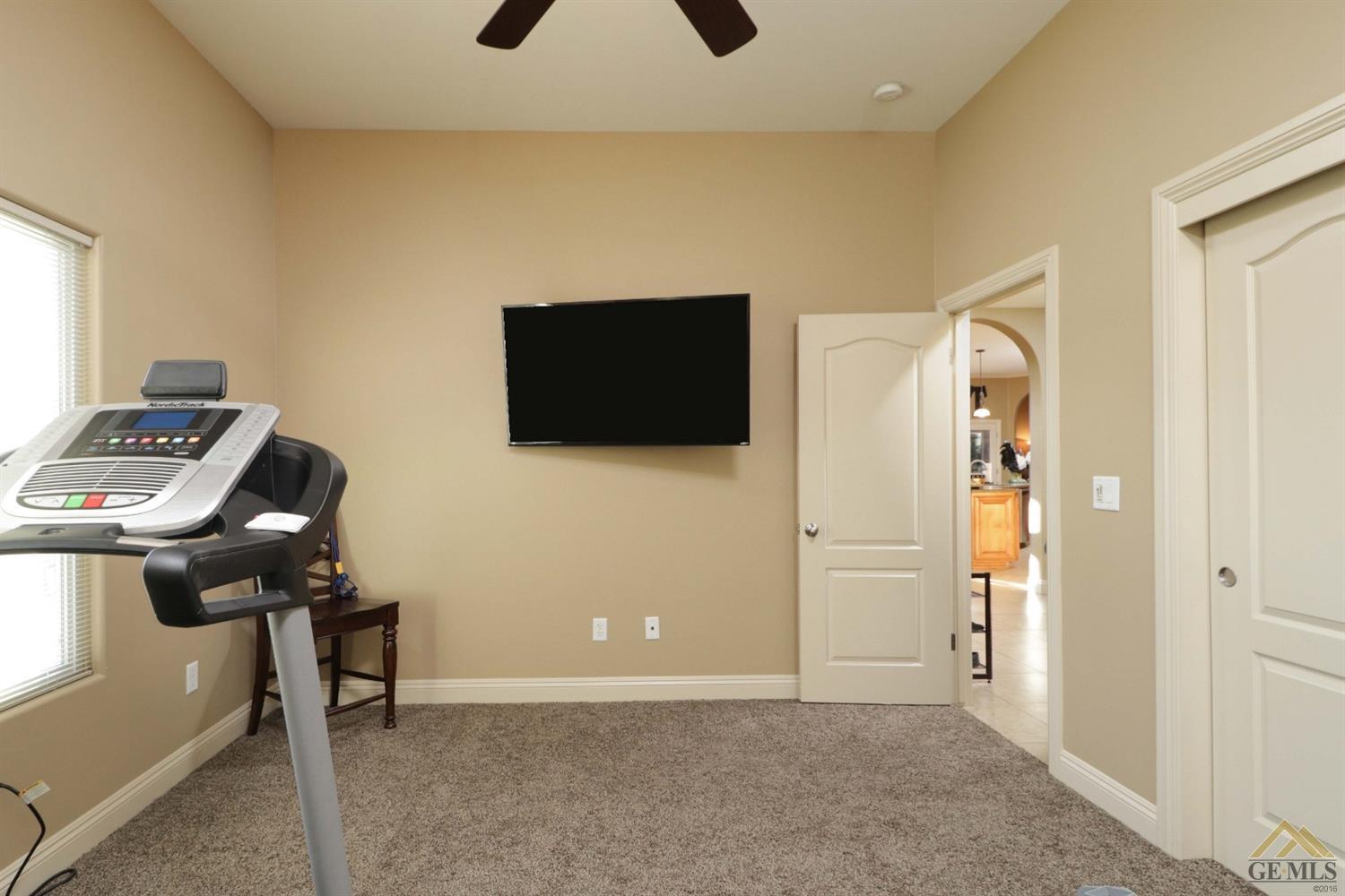 13409 Michaelangelo Drive Bakersfield, CA 93314 - Photo 18 of 40