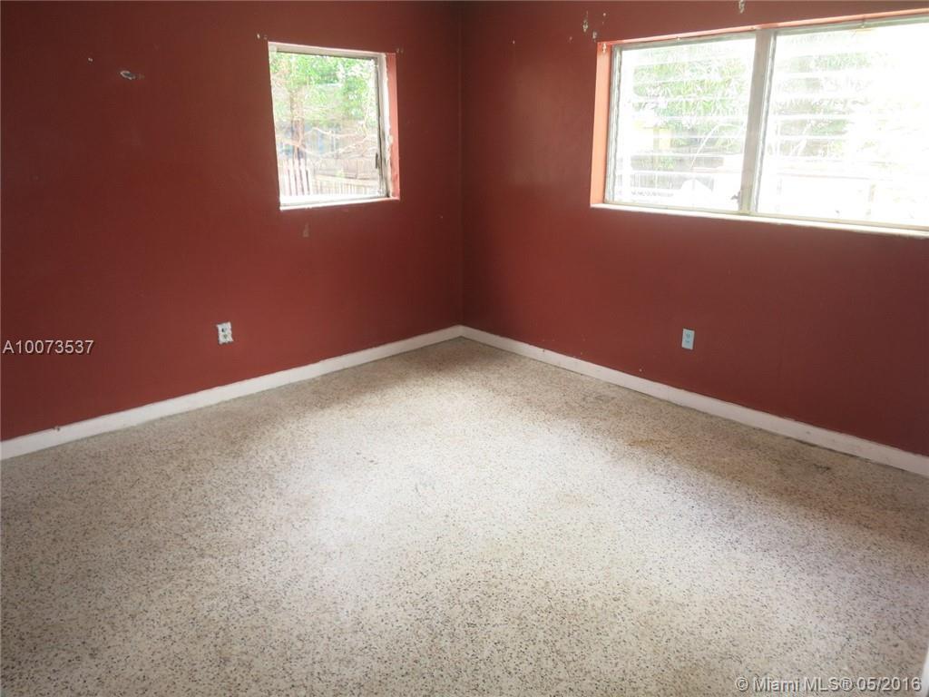 1023 Northwest 33rd Street Miami, FL 33127 - Photo 21 of 26
