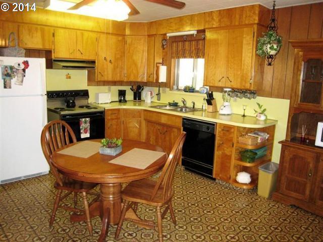 1834 Stringer Gap Road Grants Pass, OR 97527 - Photo 5 of 16 Gallery Image 5
