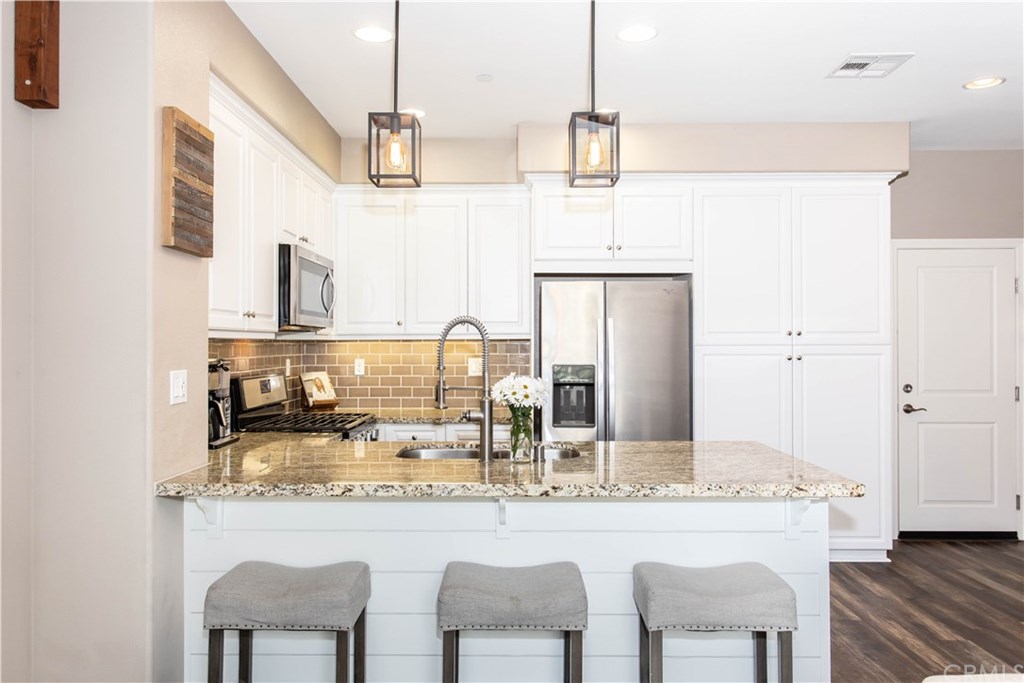 44090 Calle Luz Temecula, CA 92592 - Photo 9 of 39