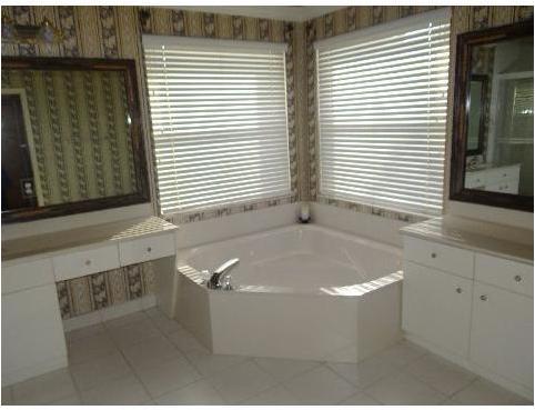 3142 Southwest 173rd Terrace Miramar, FL 33029 - Photo 9 of 20