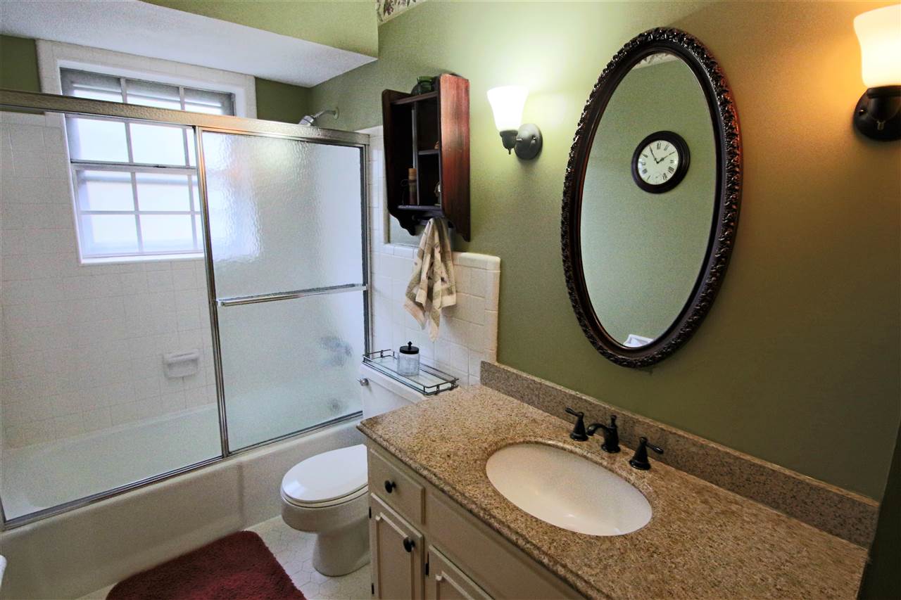 2423 Ridgeway Road Memphis, TN 38119 - Photo 15 of 25 Beautifully Updated Bathroom With All New Fixtures!