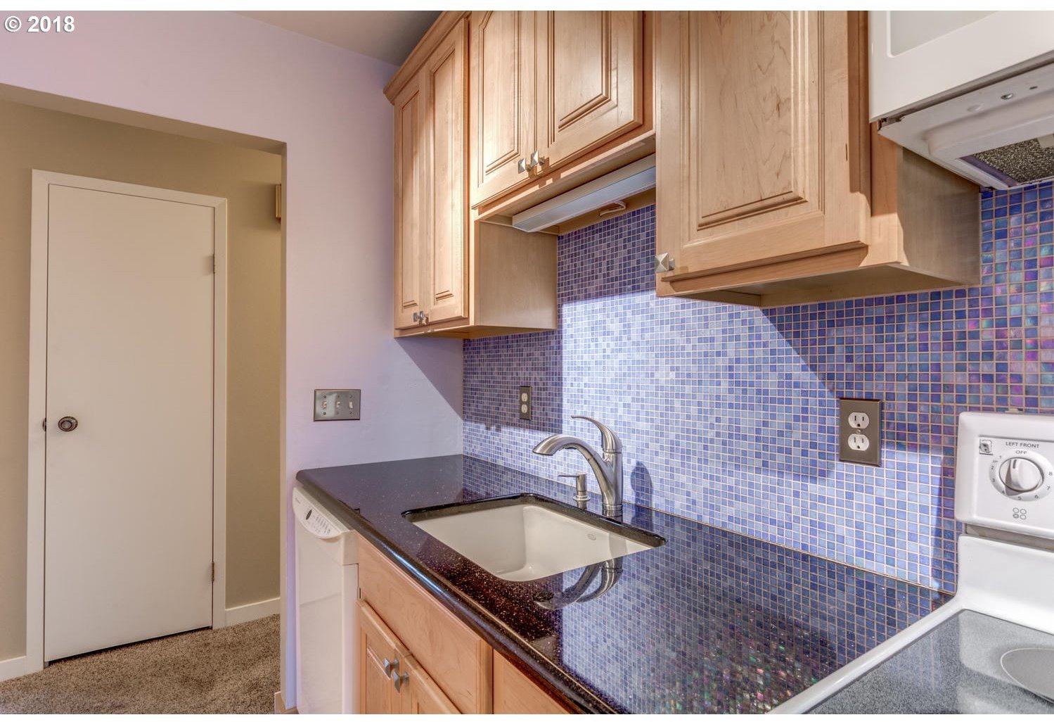 7704 Southwest Barnes Road, Unit B Portland, OR 97225 - Photo 12 of 32 Gallery Image 12