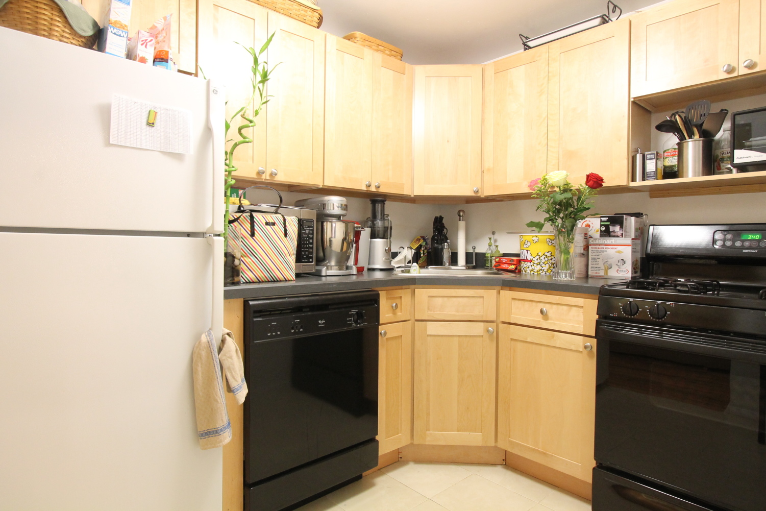 320 East 65th Street, Unit 416 Manhattan, NY 10065 - Photo 2 of 2