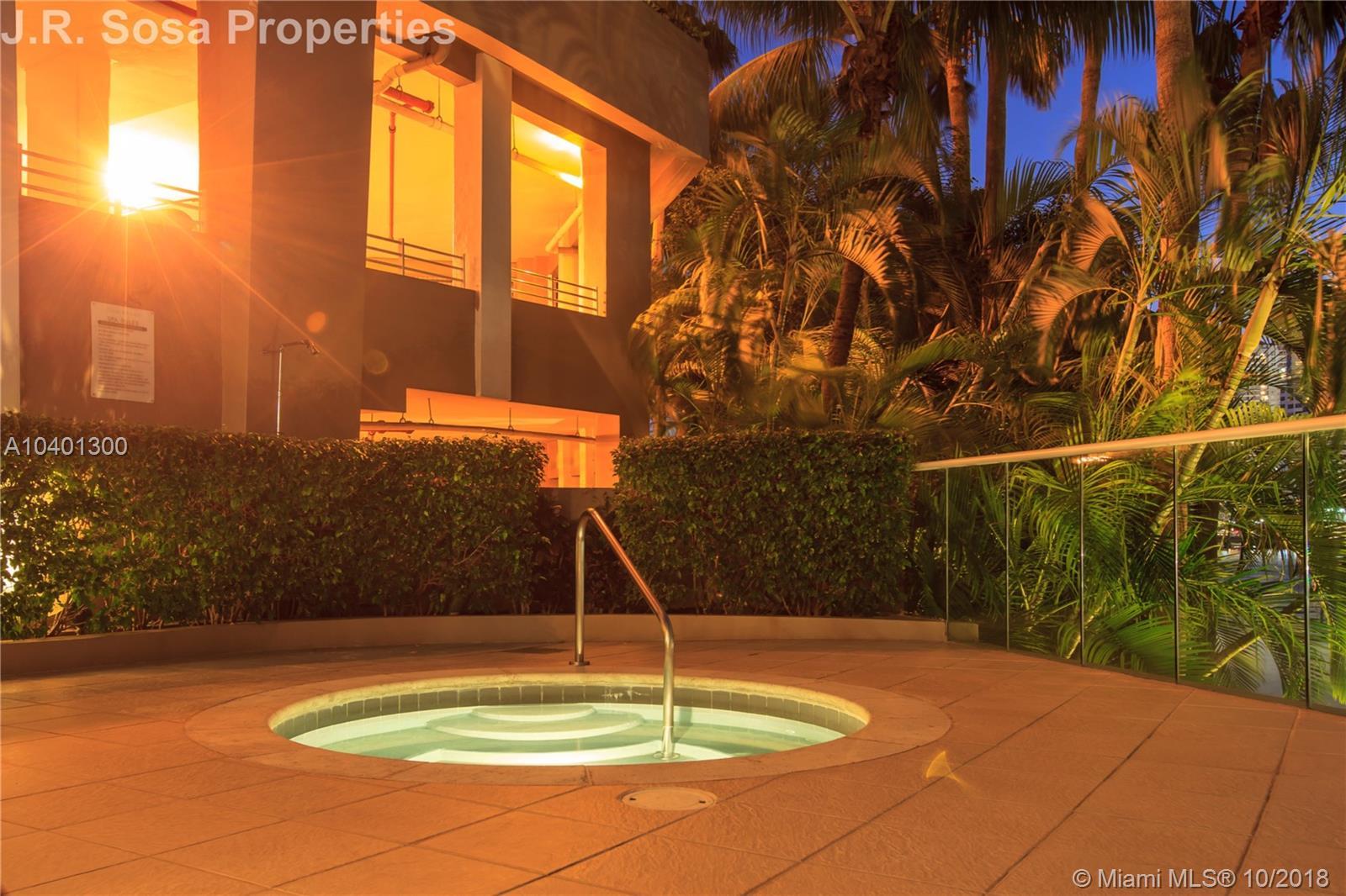 901 Brickell Key Boulevard, Unit 1005 Miami, FL 33131 - Photo 38 of 41