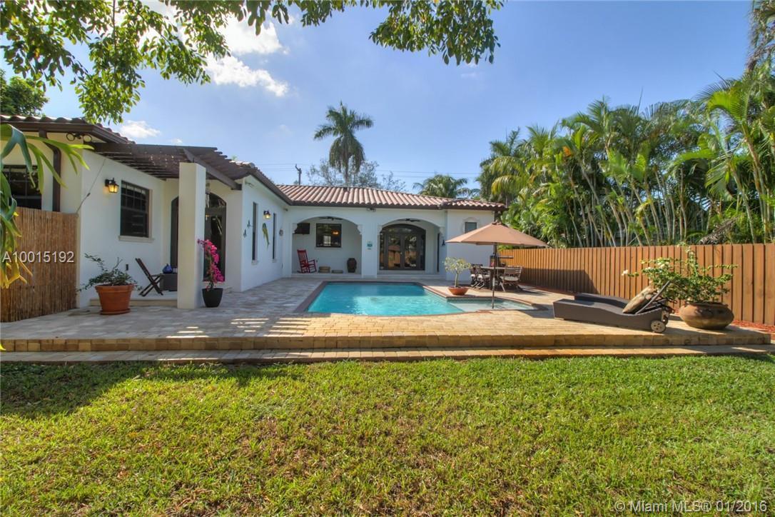 157 Southwest 20th Road Miami, FL 33129 - Photo 2 of 22