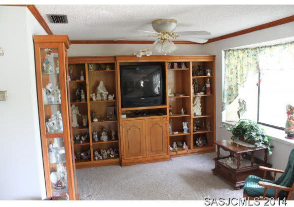 1580 Spring Street St. Augustine, FL 32084 - Photo 2 of 14 Family Room