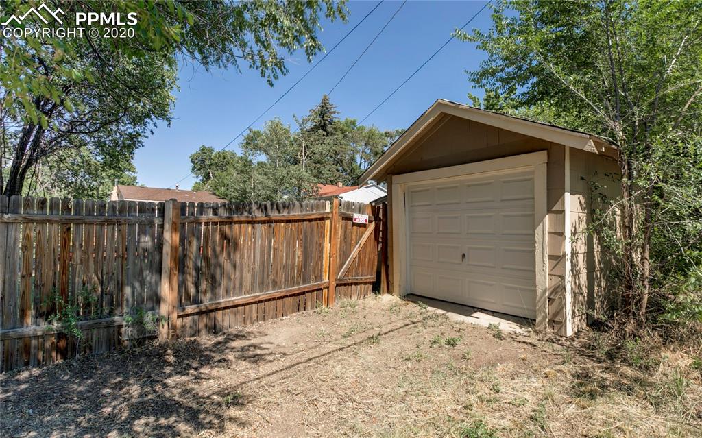 715 Sunset Road Colorado Springs, CO 80909 - Photo 7 of 25