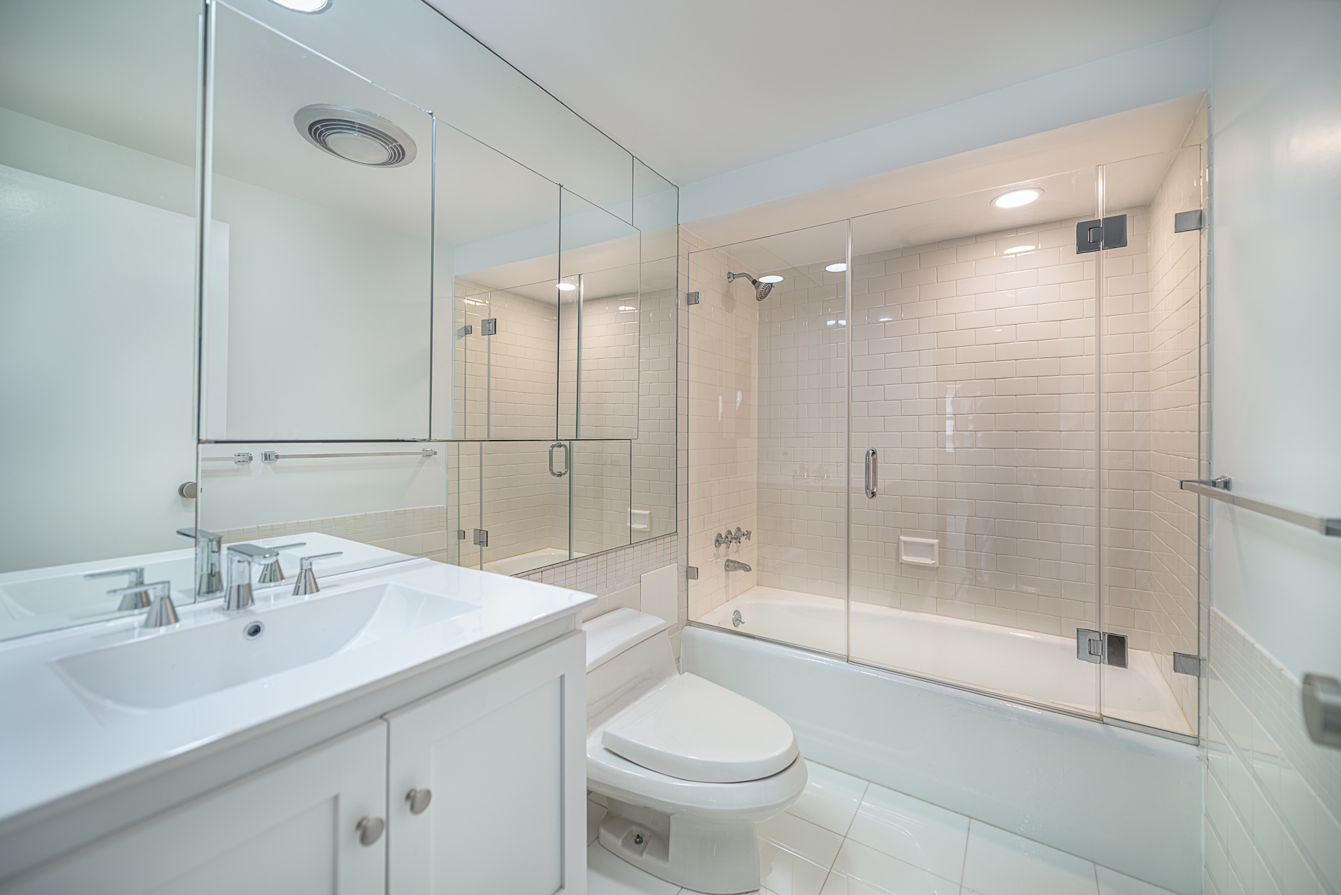 40 East 61st Street, Unit 8C Manhattan, NY 10065 - Photo 6 of 12