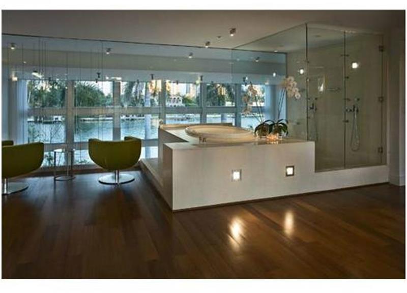 94 Lagorce Circle Miami Beach, FL 33141 - Photo 9 of 28