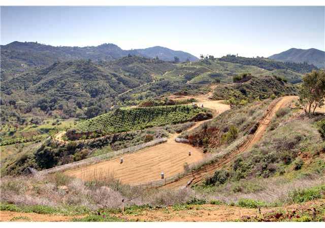 903 Canyon Heights Road Fallbrook, CA 92028 - Photo 20 of 23 Arena