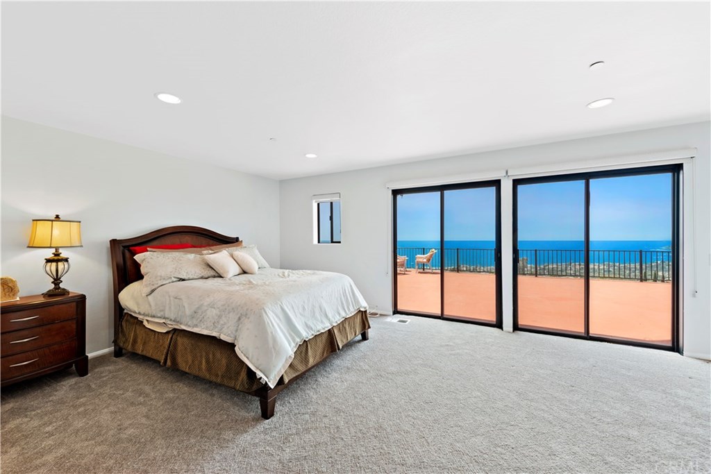 1055 Summit Drive Laguna Beach, CA 92651 - Photo 41 of 75