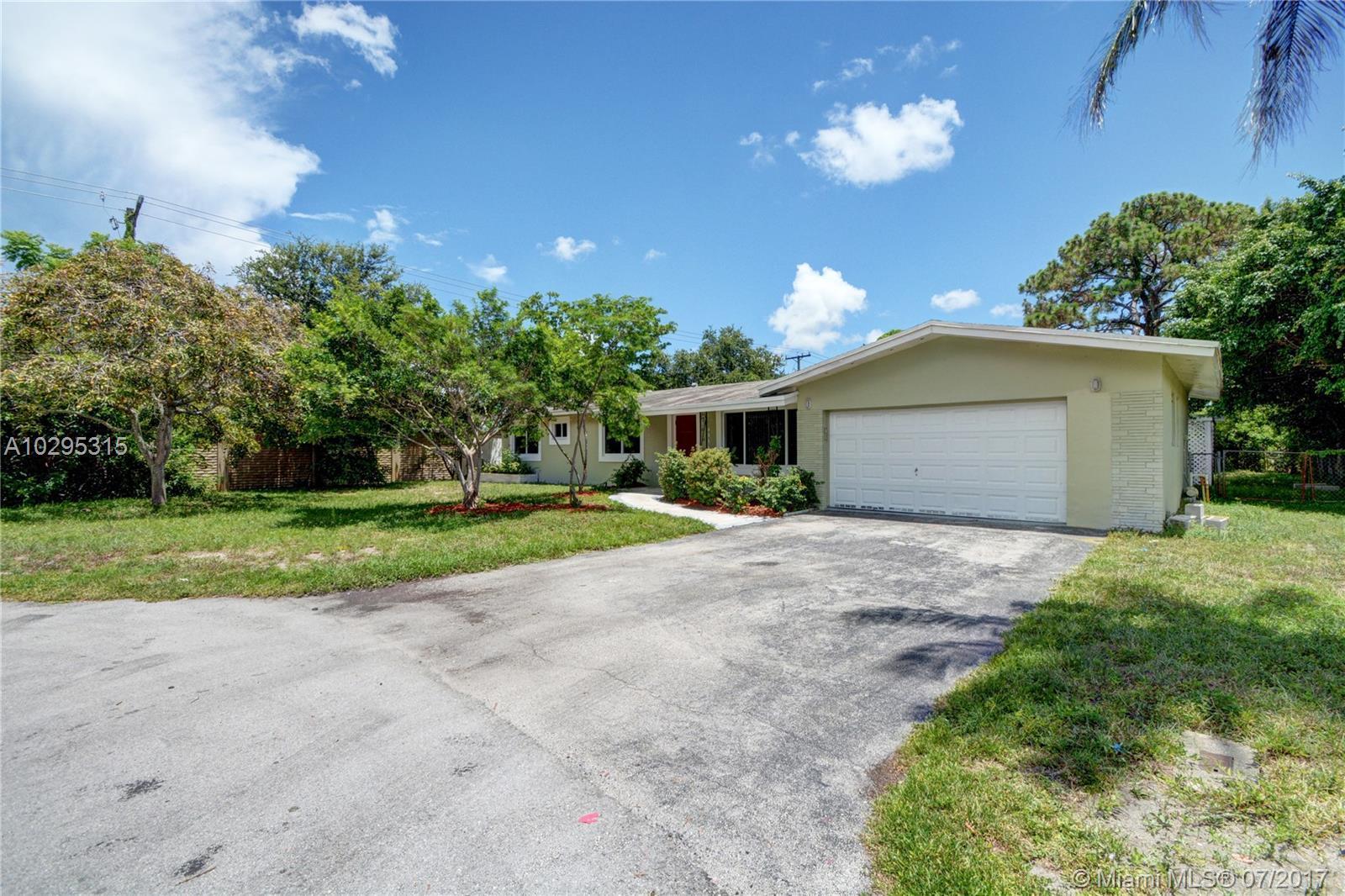 4036 Southwest 5th Street Plantation, FL 33317 - Photo 2 of 28