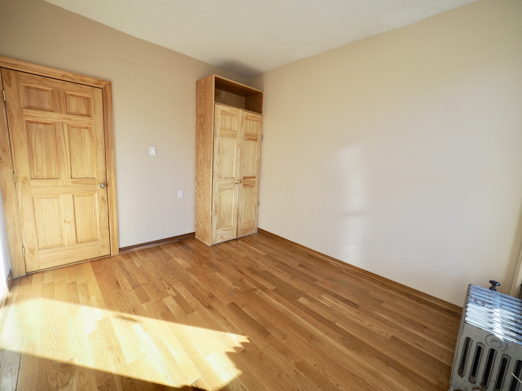 31-18 41st Street, Unit 2R Queens, NY 11103 - Photo 5 of 11