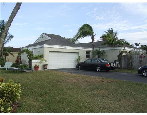 15450 Southwest 157th Terrace Miami, FL 33187 - Photo 2 of 12