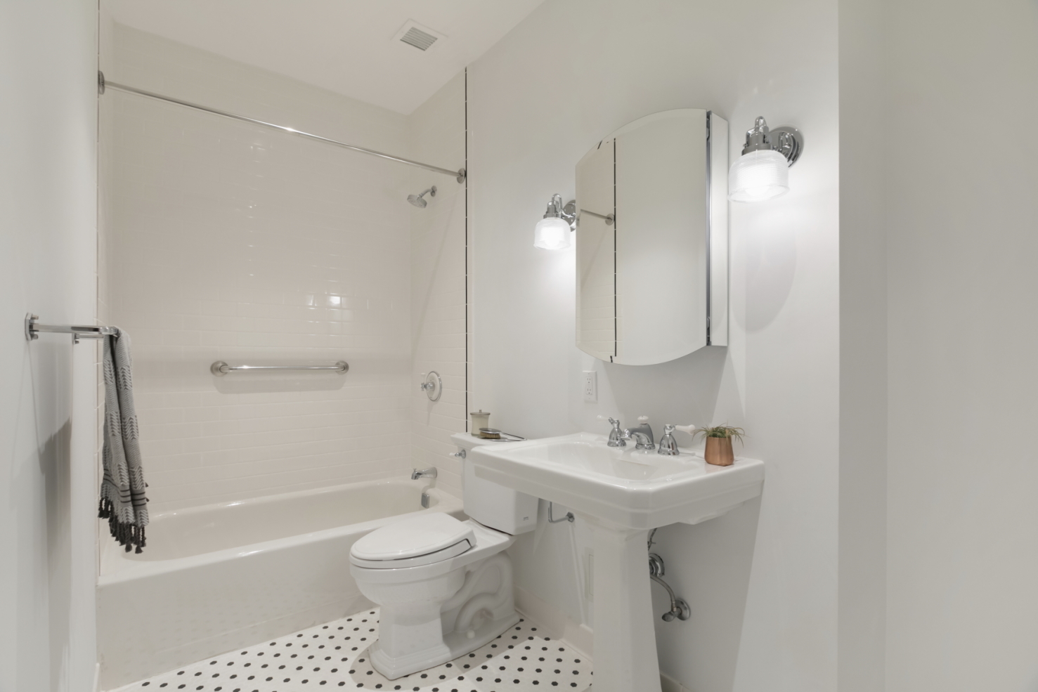 201 West 110th Street, Unit 6B Manhattan, NY 10026 - Photo 9 of 13