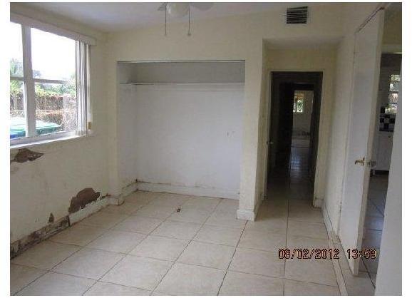 41 Thomas Road West Park, FL 33023 - Photo 9 of 14 Gallery Image 9