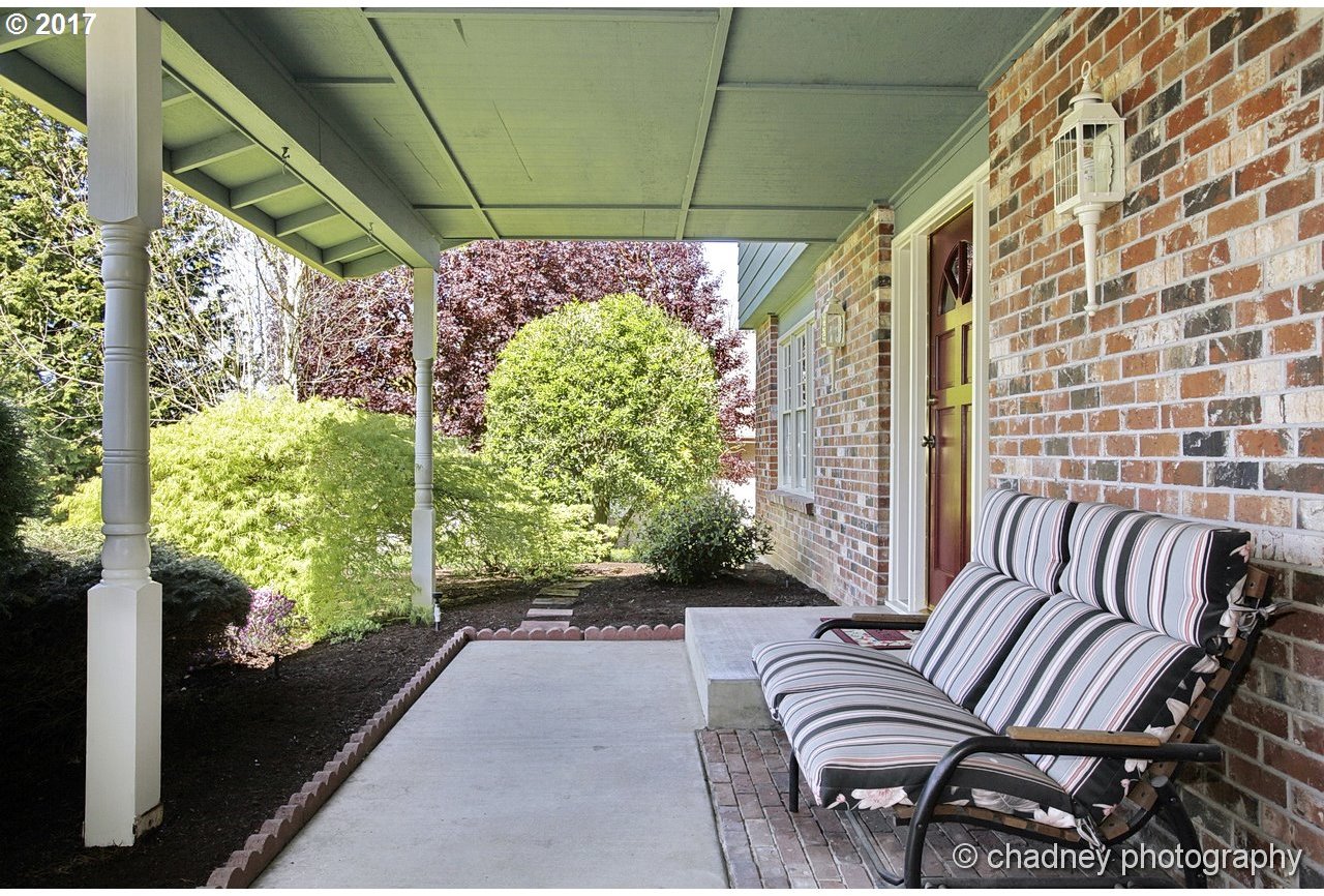 1850 Southwest Heiney Road Gresham, OR 97080 - Photo 10 of 32 Gallery Image 10