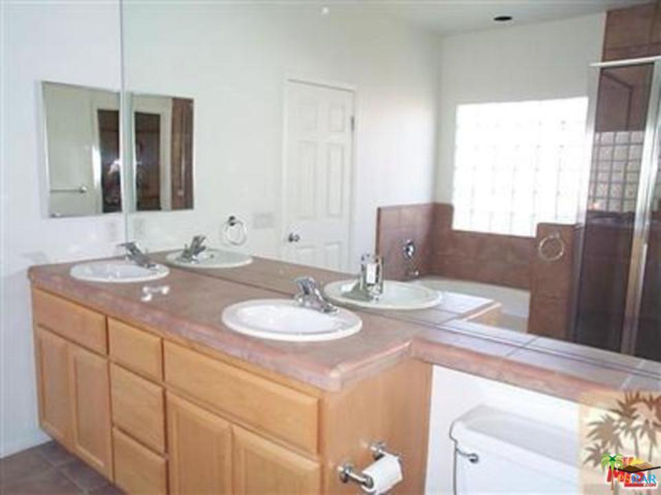 9571 Capiland Road Desert Hot Springs, CA 92240 - Photo 7 of 10 Gallery Image 7