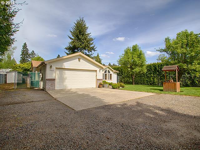 19625 Southwest Stacey Street Aloha, OR 97003 - Photo 3 of 16 Gallery Image 3