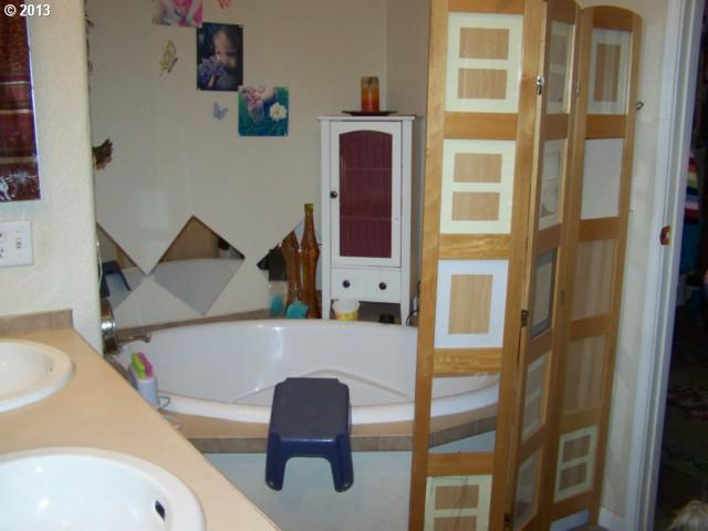 809 Southwest 14th Street Pendleton, OR 97801 - Photo 8 of 12