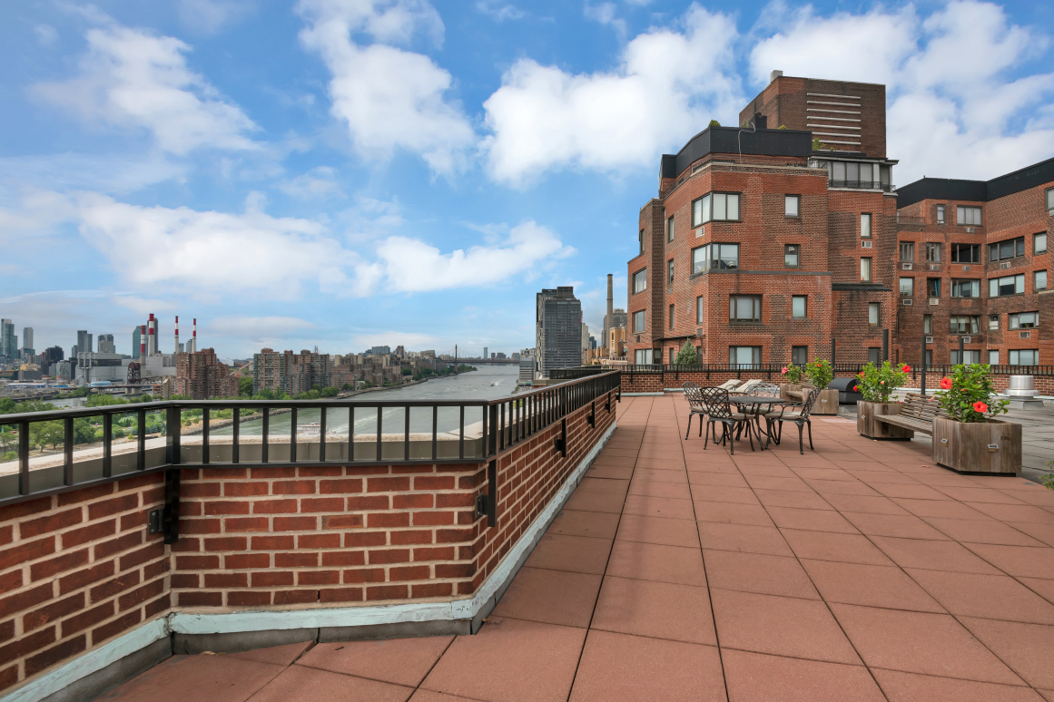 Riverview South 55 E End Ave, Manhattan, NY 10028 - Photo 11 of 13