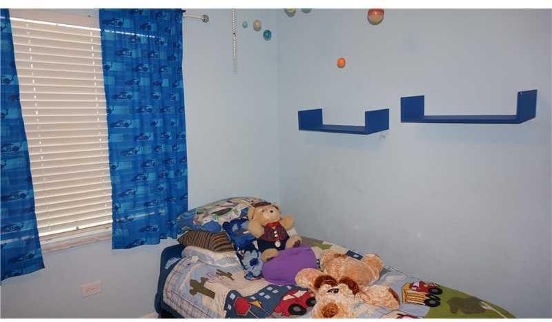 Silver Lakes Pembroke Pines, FL 33029 - Photo 16 of 19