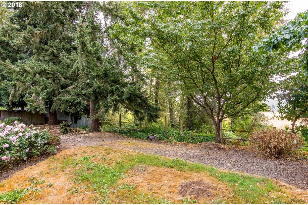1027 Dixie Drive Springfield, OR 97478 - Photo 31 of 32