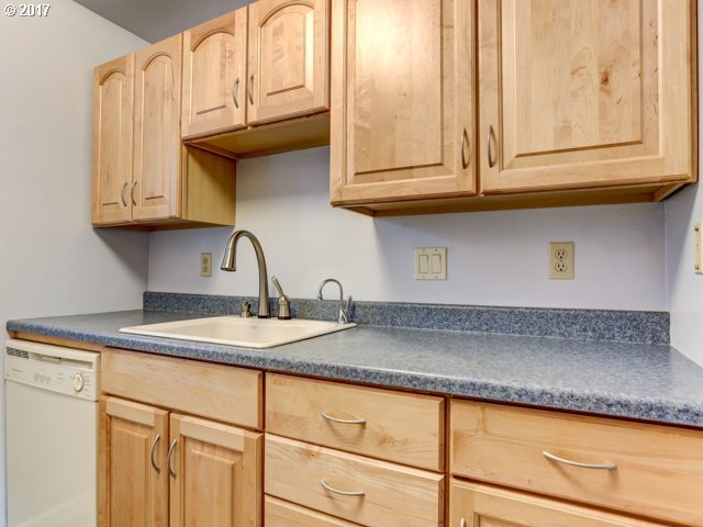 12612 Northwest Barnes Road, Unit 1 Portland, OR 97229 - Photo 3 of 28 Gallery Image 3