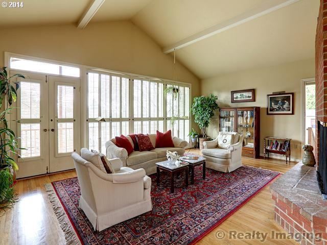 2640 Southwest Maple Lane Portland, OR 97225 - Photo 3 of 16 Gallery Image 3