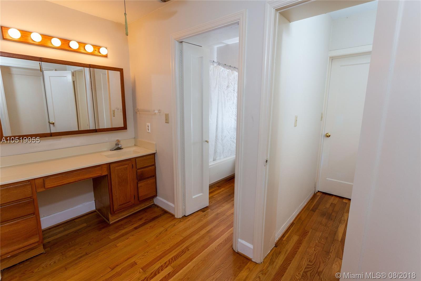 5895 Southwest 34th Street Miami, FL 33155 - Photo 9 of 16 Gallery Image 9