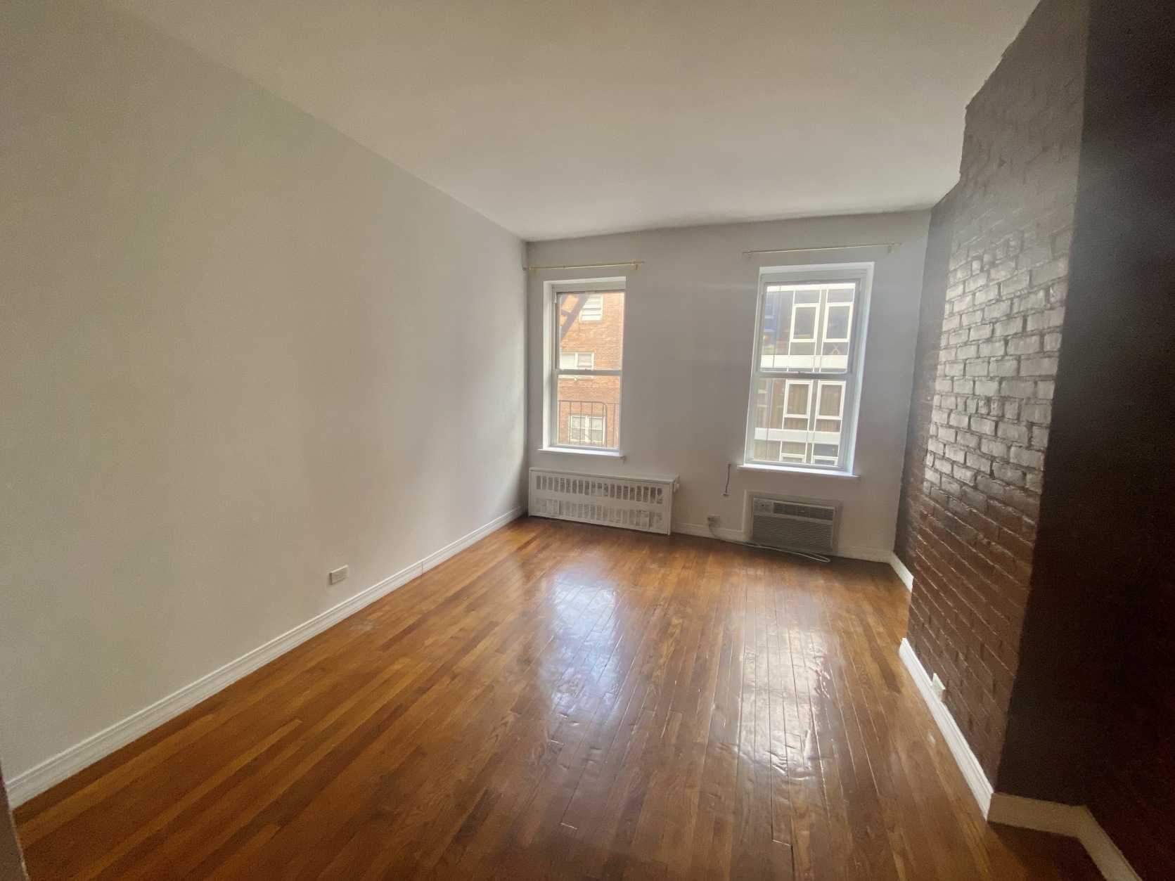 482 East 74th Street, Unit 3B Manhattan, NY 10021 - Photo 2 of 6