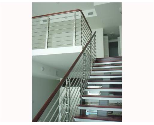 41 Southeast 5th Street, Unit 2005 Miami, FL 33131 - Photo 1 of 3