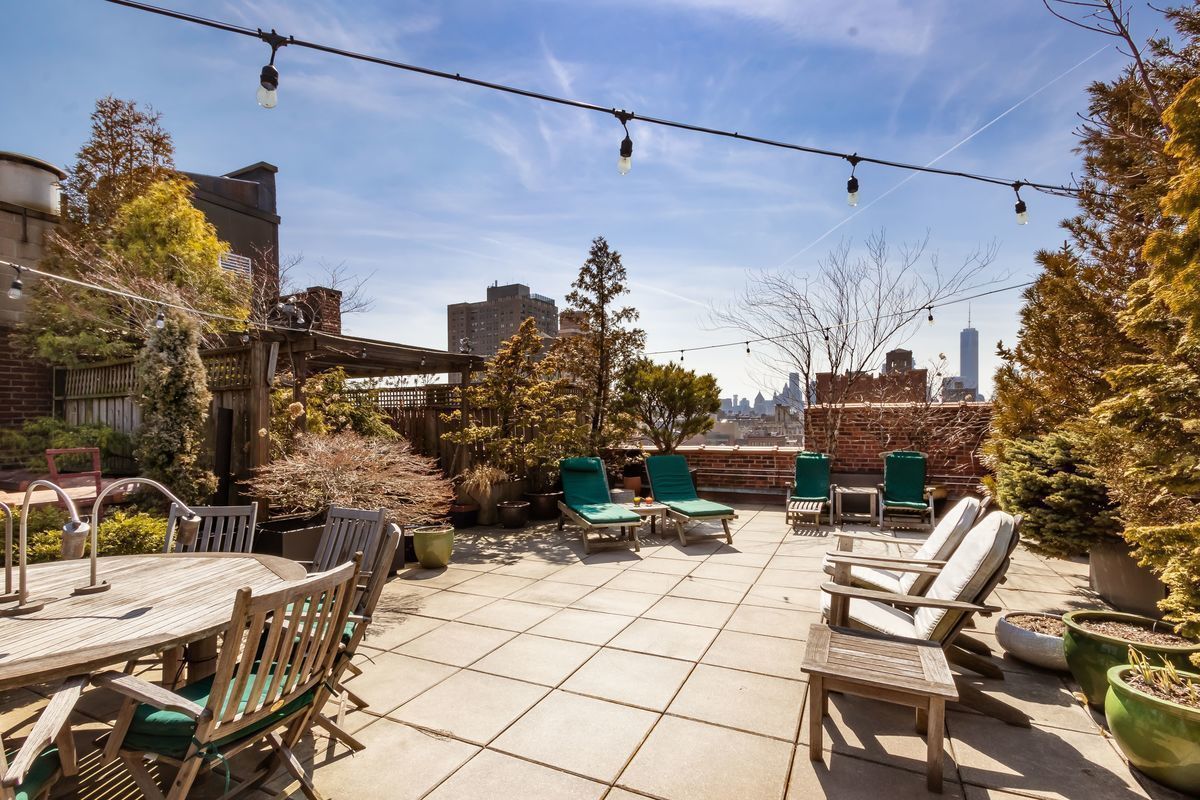 The Albert 23 E 10th St, Manhattan, NY 10003 - Photo 13 of 21